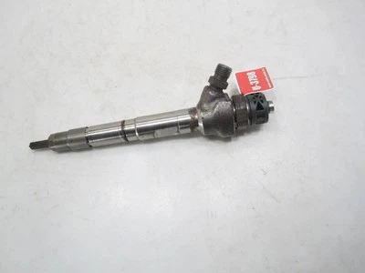 Volkswagen PASSAT B8 2016 Diesel fuel injector 04L130277AC 110kW MRS27664 - Image 1 of 3