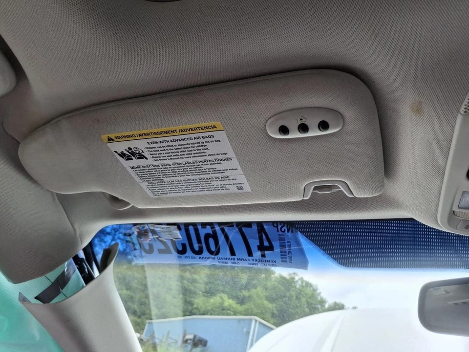 Ford Edge 2016 conductor parasol gris iluminado con techo corredizo OEM usado 3558951 Foto 1 de 1