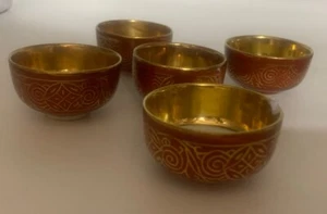Juego de 5 tazas de sake japonesas firmadas borgoña y oro vintage (b) - Imagen 1 de 5