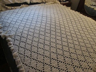 Edredón de ganchillo patrón Dimond 60 x 80 color crema borde con volantes hecho a mano Foto 1 de 4