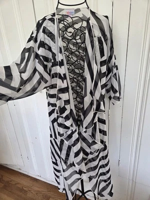 Lularoe boho Black White semi sheer waterfall open front kimono short sleeve - Image 1 of 4