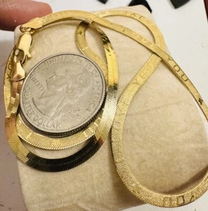 18C 750 18k Gold 17” long Herringbone Chain Necklace 3.8mm 6.5g Reversible - Picture 1 of 23