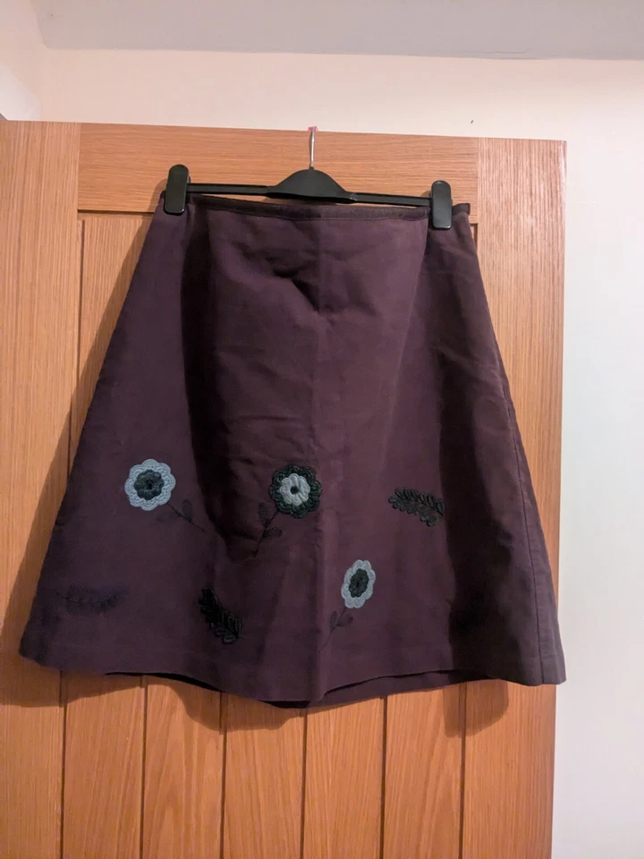 Laura Ashley Ladies Purple Floral Velvet Knee Length Skirt 100% Cotton Size 20 - Image 1 of 4