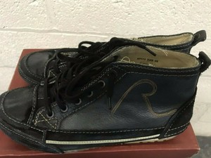 replay orient box limited trainers