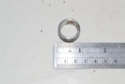 Cuello espaciador rueda delantera Suzuki Quadrunner 125 LT 185 54741-18900 1983-1987 Foto 1 de 2