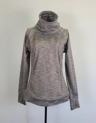 Pullover Kyodan Exterior Gris Mármol Simulado Talla Mediana Cremalleras Delanteras y Traseras Foto 1 de 4