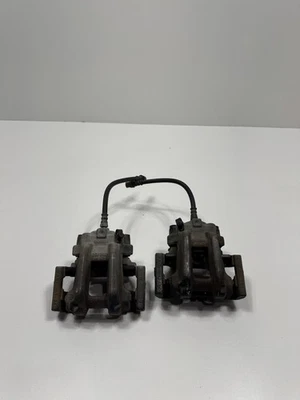 ✅Par de pinzas de freno traseras derecha e izquierda BMW 228i 230i F22 14-18 OEM Foto 1 de 4