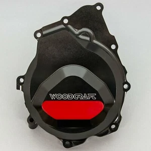 CUBIERTA DEL ESTATOR DEL MOTOR LADO IZQUIERDO YAMAHA R6 2006-2024 WOODCRAFT RACING - PLACA ROJA - Imagen 1 de 9