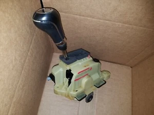 2003-2011 MERCEDES W211 E320 E350 E500 CLS500 FLOOR GEAR SHIFT SHIFTER SELECTOR - Picture 1 of 17