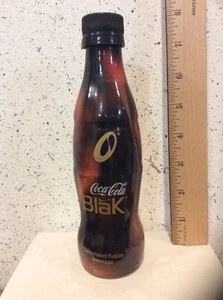 BOTTIGLIA COCA COLA BLAK 8 oz aperta e vuota OTTIME CONDIZIONI!! - Foto 1 di 1