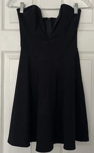 LuLu's Damen Größe Kleid Small schwarz kurz trägerlos Ausschnitt Abschlussball formell neu mit Etikett - Bild 1 von 5