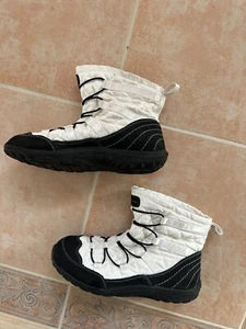 Botas elásticas blancas acolchadas Skechers Reggae Fest Steady talla 6,5 SN 49301 - Imagen 1 de 12