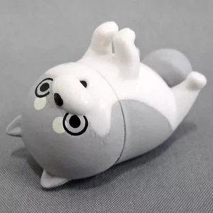 Yoshi Hug Cot Mascot Figure Series 2 - Trading Toy Collectible - Picture 1 of 1