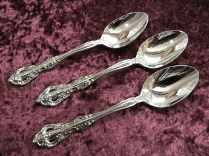 MICHELANGELO 3 Teaspoons Oneida Heirloom Stainless CUBE USA VERY FINE - Picture 1 of 3