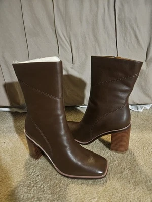 Botas femininas Franco Sarto Stevie couro marrom com zíper lateral tamanho 8 novas na caixa - Imagem 1 de 4