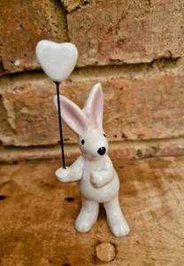 10cm Cute Grey Ceramic Rabbits Holding White Heart Balloon on Black Metal Wire - Picture 1 of 4