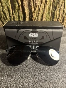 NUEVAS GAFAS DE SOL DIFF DARTH VADER 2.0 STAR WARS 63-13-145 MEDIA MONTURA NEGRAS METAL BK - Imagen 1 de 5