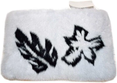 Bolso sin asas PRADA de piel de visón azul Nuvola Nero de noche Italia, $3800 Foto 1 de 4