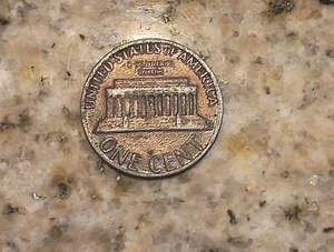 1983 DDO AND DDR PENNY ERROR  - Picture 1 of 3