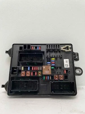 2013-2015 Cadillac ATS Engine Fuse Box - Изображение 1 из 4