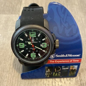 Smith & Wesson Black Mens Commando Field Watch 30M SWW-W-HF11 Brand New - Picture 1 of 5