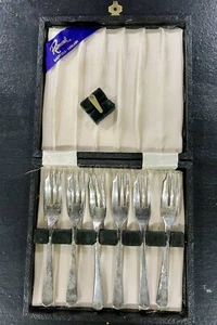 Vintage Raimond Sheffield England Silverplate Fork Set in Case 6 Pieces - Picture 1 of 12