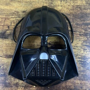 Maschera per bambini Darth Vader Star Wars 2017 Hasbro plastica 8" - Foto 1 di 10