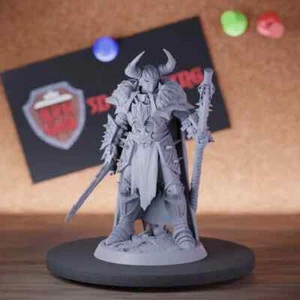 Viking Warchief Miniature Warrior Mini Dungeons and Dragons DnD 5e TTRPG - Picture 1 of 8