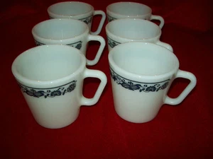 VTG PYREX MILK GLASS OLD TOWN, BLUE ONION SET OF 6 MUGS, MINT - Picture 1 of 4