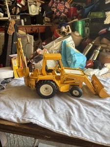Retroexcavadora cargador tractor International Harvester Ertl 1/16 #472 diecast años 70 - Imagen 1 de 24