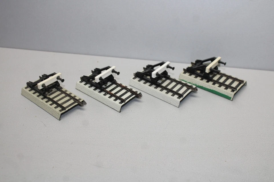 Märklin Primex 4 Piece Buffer Block Track H0 #M617 - Image 1 of 1