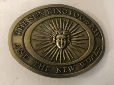 Hebilla de cinturón vintage El Rey Sol Luis XIV y el Nuevo Mundo Foto 1 de 3