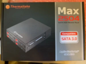 Thermaltake Max 2504 SATA four 2.5" HDD Rack - Photo 1/2