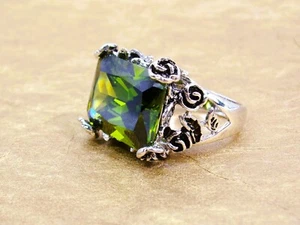 Large green rectangle zirconia stone ring w/ flower designs on band Size 8 - Picture 1 of 13