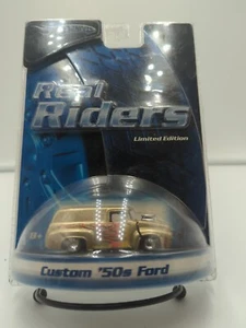 2005 Hot Wheels Real Riders Limited Edition CUSTOM '50s FORD Gold w/Real Riders - Picture 1 of 3