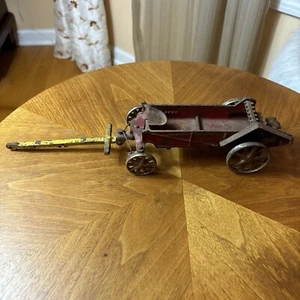 NEAT VINTAGE ARCADE CAST IRON MCCORMICK DEERING MANURE SPREADER FREEPORT IL Asis - Picture 1 of 24