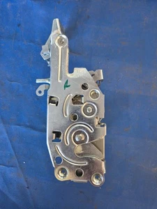 64-65 A BODY GTO LEMANS CHEVELLE RH DOOR LATCH  - Picture 1 of 5