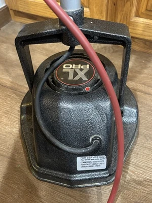 Oreck Xl Pro Professional Grade Orbiter Model Orb550mc - Image 1 of 4