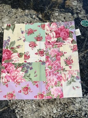 A28 NUEVO CON ETIQUETAS April Cornell Patchwork Almohada Decorativa Falsa 16"x 16" Pasteles Foto 1 de 4
