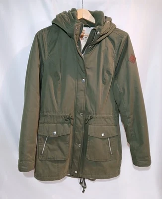 Abrigo chaqueta de invierno Hollister con capucha verde oliva para mujer talla grande Foto 1 de 4