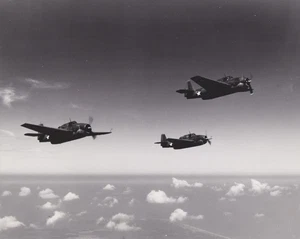 1942 Press Photo WWII U.S. Navy Grumman TBF Avenger Torpedo Bombers - Picture 1 of 2