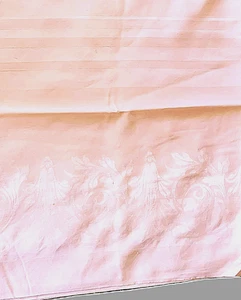Mantel Damasco Rosa Claro Era Mediados de Siglo 58"x94" De Colección Hecho en Japón En muy buen estado - Imagen 1 de 13