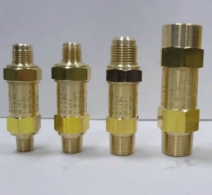 YORK 100% brand new and original   Relief Valve  022W10076-000 - Picture 1 of 1