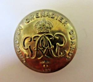 Canadian Grenadier Guards WW2 Button - Picture 1 of 2