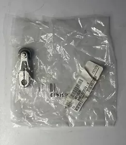 TWO (2) HONEYWELL Steel Roller Limit Switch Lever Arm 6PA121 (NEW) - Picture 1 of 2