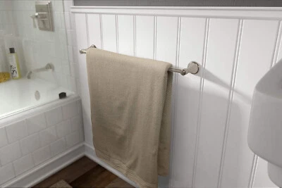 Toallero montado en la pared 24" pulgadas Symmons 453TB-24-STN Canterbury en níquel satinado Foto 1 de 3