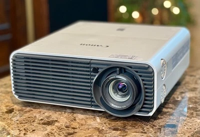 Canon WUX450 Foto 1 de 4