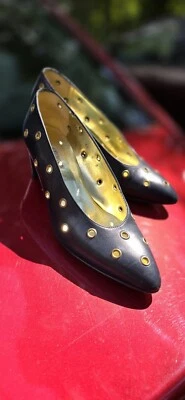 Zapatos de salón para mujer talla 6B STEIGER hechos a mano de cuero italiano azul marino con ojales tacón de 2" Foto 1 de 4