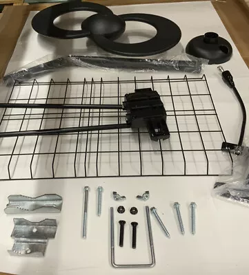 🧷 Antennas Direct CLEARSTREAM 2V Long Range HDTV Antenna with Mount (C2V-J3)🆕 - Image 1 of 2