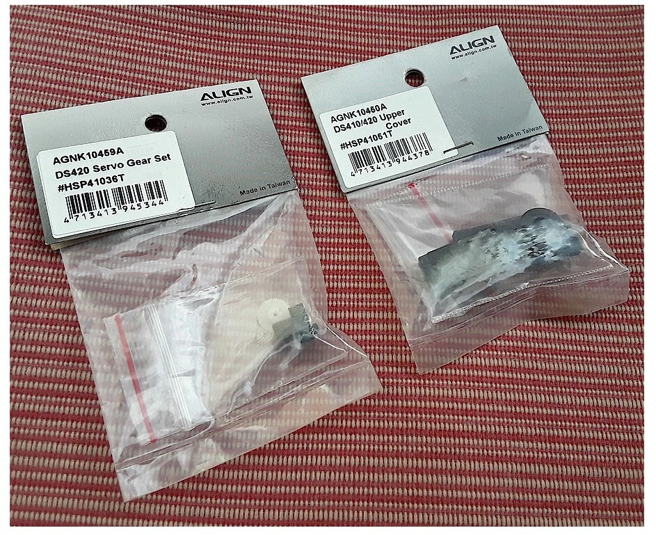 Juego de servo engranajes vintage RC Heli Align DS410 DS420 cubierta U/L AGNK10450A AGNK10459A Foto 1 de 1